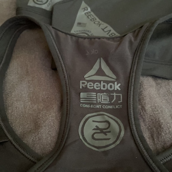 Reebok - size S - sports bra - Picture 5 of 9